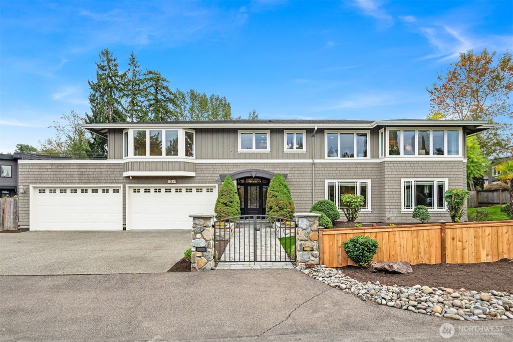 Photo of 1812 7th Street W, Kirkland, WA 98033 (MLS # 2438478)