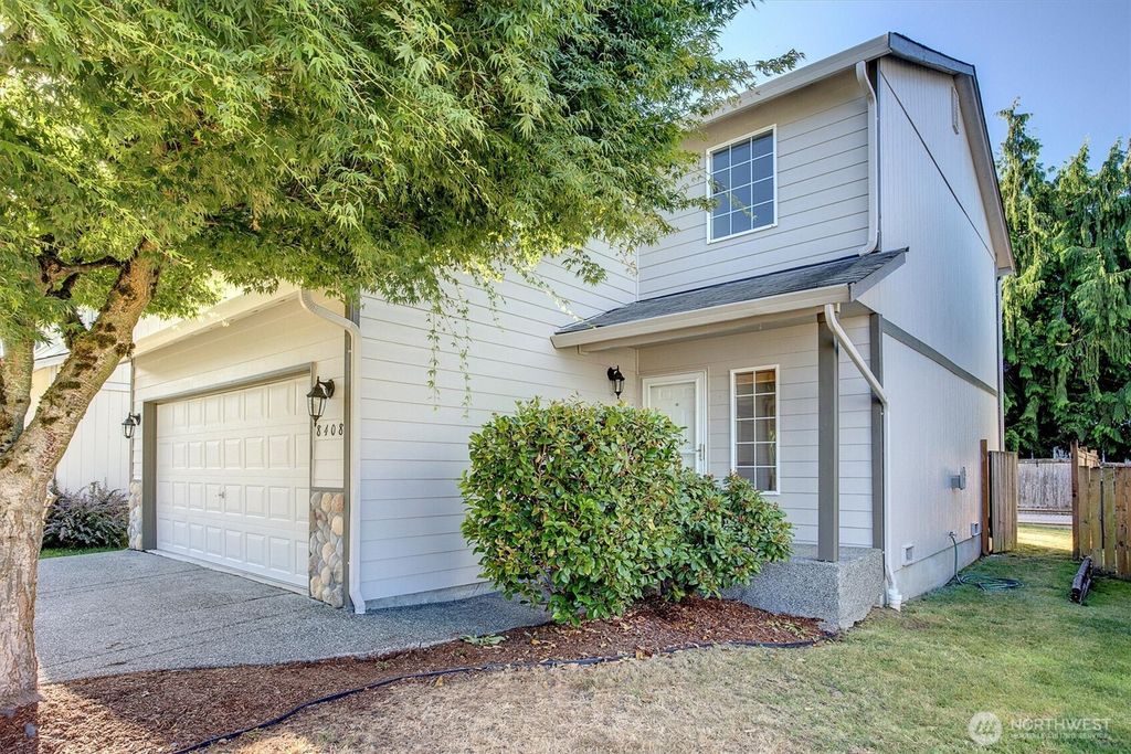 Photo of 8408 6th Place SE, Lake Stevens, WA 98258 (MLS # 2420977)