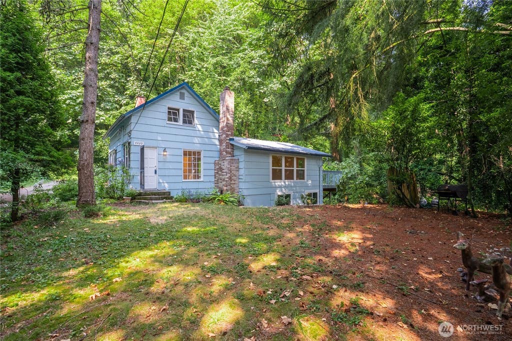 Photo of 4420 S 200th Street, Kent, WA 98032 (MLS # 2566184)
