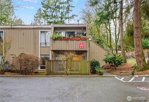 4815 180th Street SW Unit L104, Lynnwood, WA 98037 - MLS#: 2353298