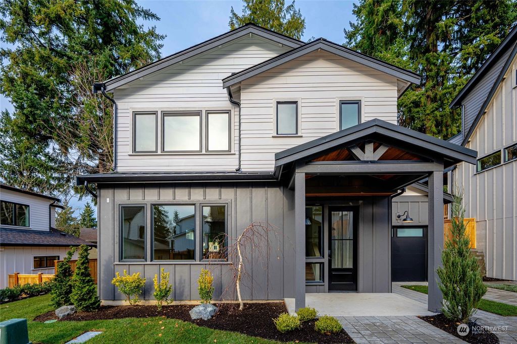 Photo of 11808 NE 75th Lane, Kirkland, WA 98033 (MLS # 2202967)