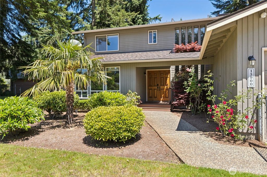 Photo of 13900 149th Place SE, Renton, WA 98059 (MLS # 2387345)