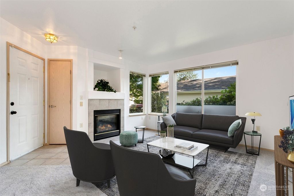 Photo of 11130 SE 208th Street #G102, Kent, WA 98031 (MLS # 2077408)