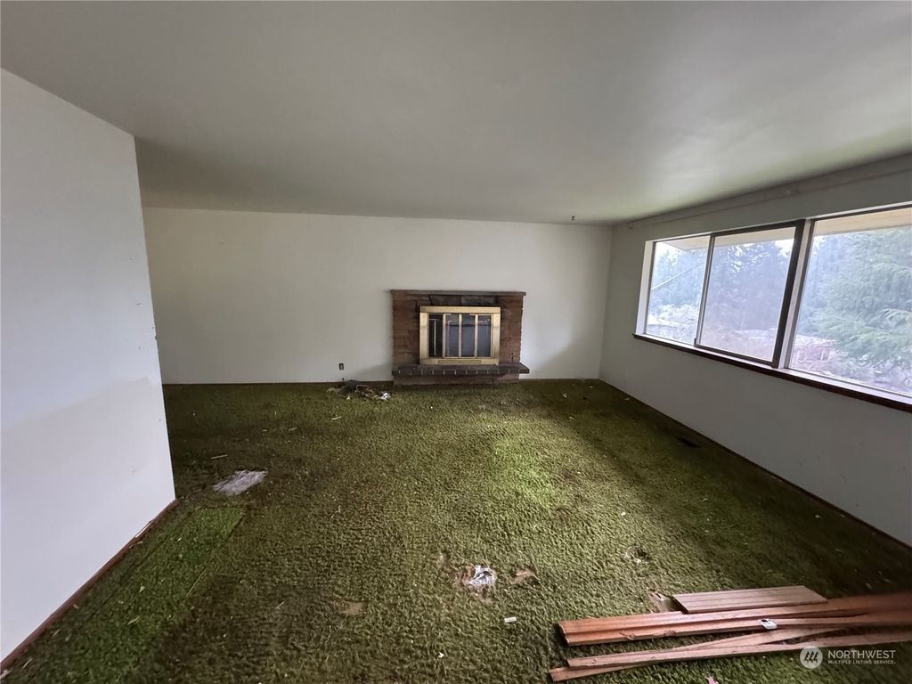 Photo of 19208 38th Place NE, Lake Forest Park, WA 98155 (MLS # 2318538)