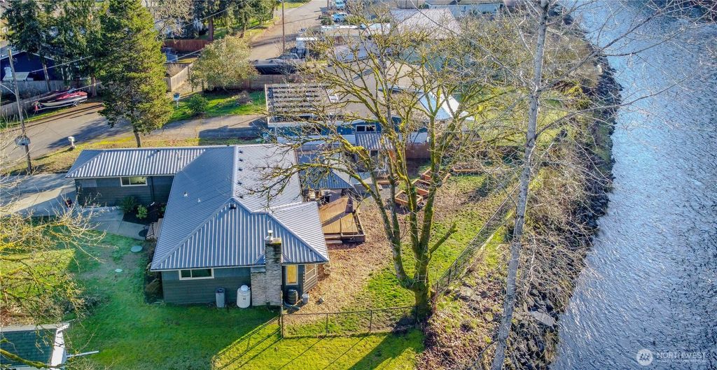 Photo of 1121 Shelton Avenue SE, Renton, WA 98058 (MLS # 2460530)