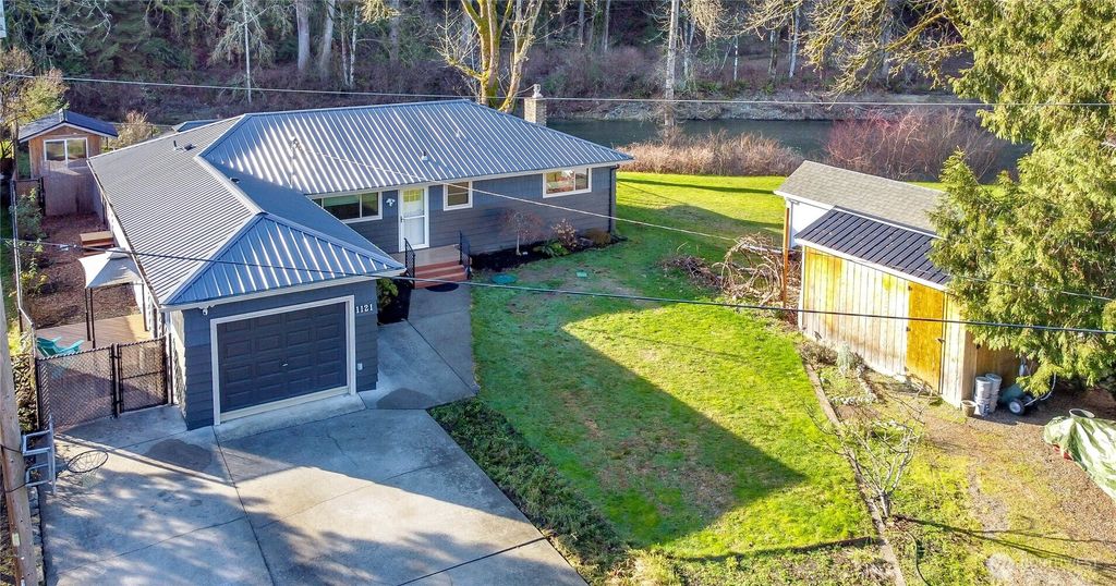 Photo of 1121 Shelton Avenue SE, Renton, WA 98058 (MLS # 2460530)