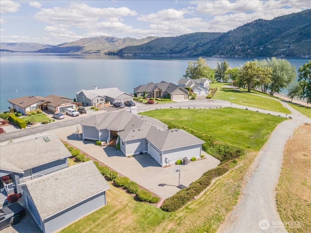 Photo of 129 Chelan View Drive, Manson, WA 98831 (MLS # 2442334)