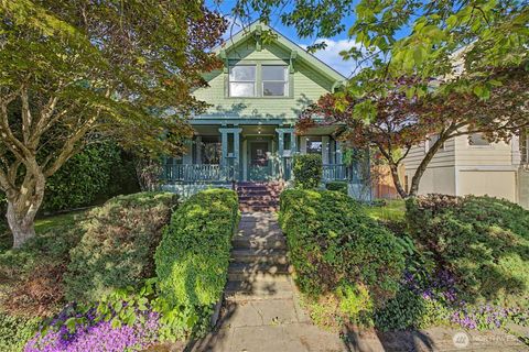 Photo of 3121 Norton Avenue, Everett, WA 98201 (MLS # 2532370)
