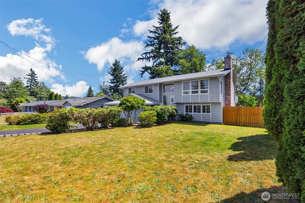 Photo of 6308 98th Place NE, Marysville, WA 98270 (MLS # 2543829)