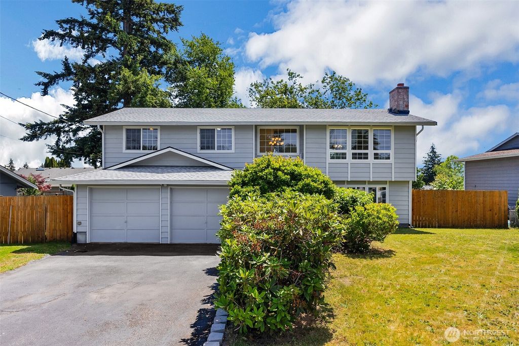 Photo of 6308 98th Place NE, Marysville, WA 98270 (MLS # 2543829)