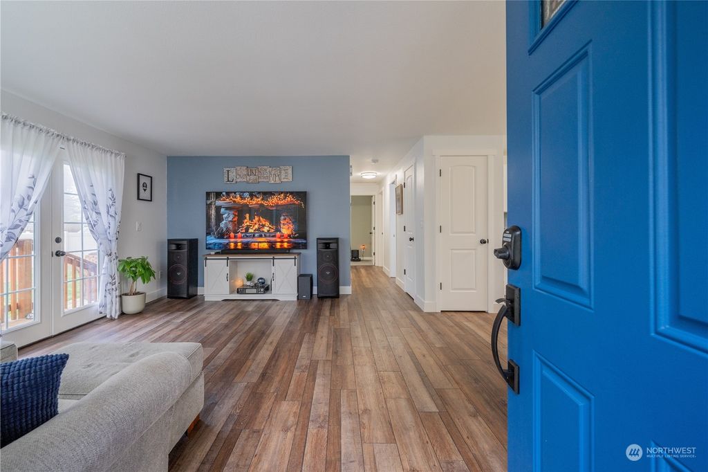 Photo of 815 Orchard Avenue, Gold Bar, WA 98251 (MLS # 2314093)