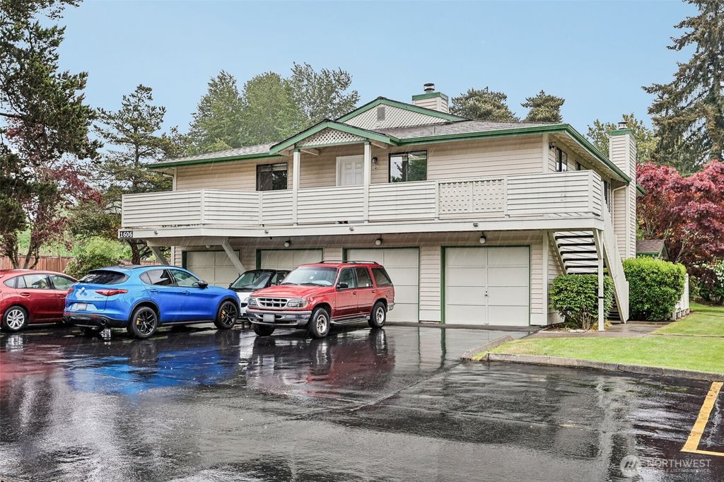 Photo of 1606 201st Place SE #9-D, Bothell, WA 98012 (MLS # 2528142)