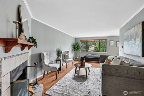 Photo of 1606 201st Place SE #9-D, Bothell, WA 98012 (MLS # 2528142)