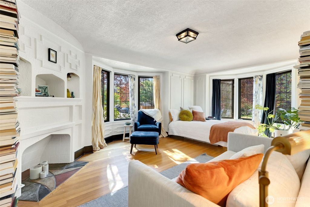 Photo of 1101 17th Avenue #201, Seattle, WA 98122 (MLS # 2443179)