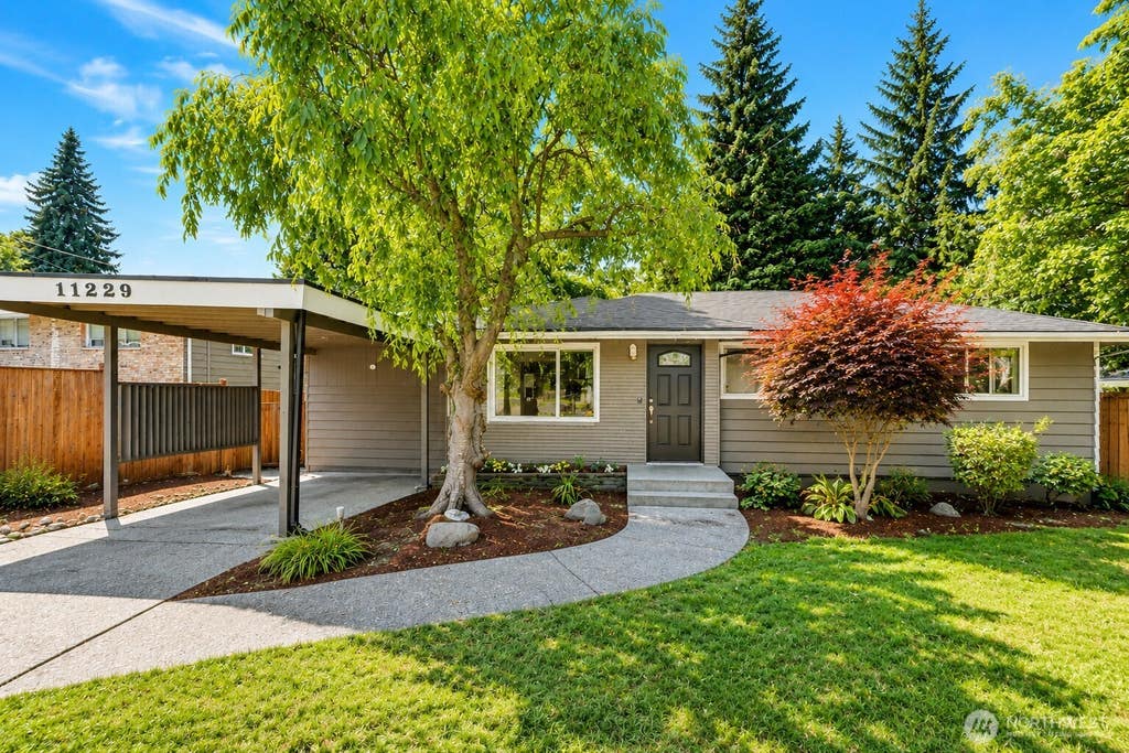 Photo of 11229 29th Avenue SW, Seattle, WA 98146 (MLS # 2520253)