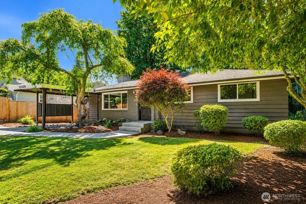 Photo of 11229 29th Avenue SW, Seattle, WA 98146 (MLS # 2520253)