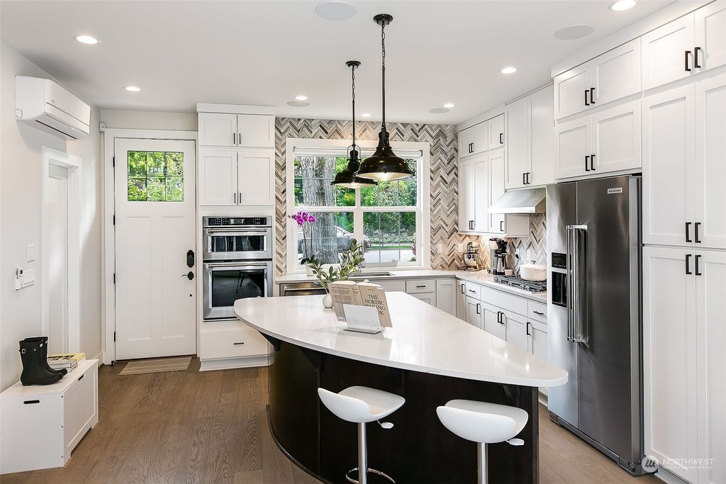 Photo of 2143 9th Avenue W #14, Seattle, WA 98119 (MLS # 2023877)