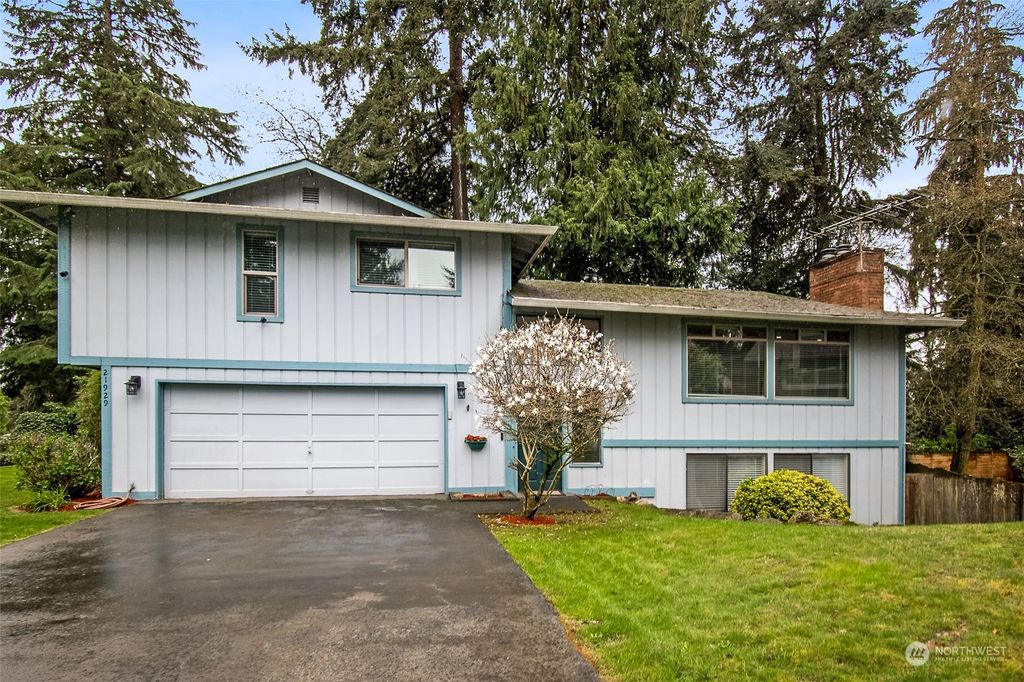 Photo of 21929 34th Avenue S, SeaTac, WA 98198 (MLS # 2208565)