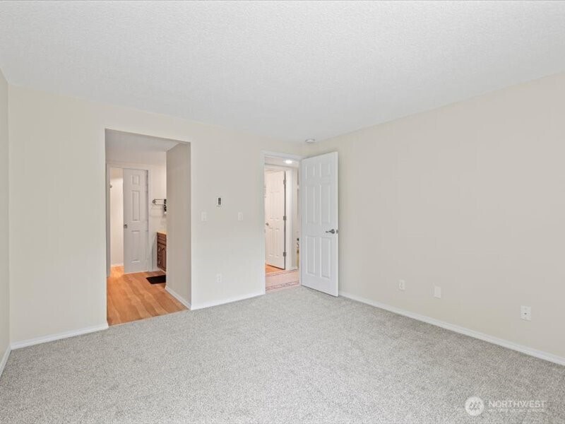 4641 W Lake Sammamish Parkway SE F205