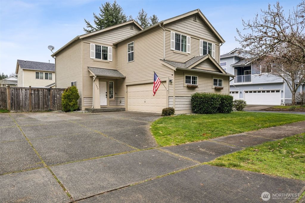 Photo of 1222 Evans Court, Dupont, WA 98327 (MLS # 2487278)