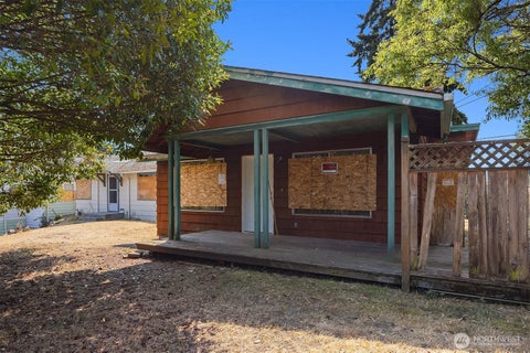 Photo of 941 N 103rd Street, Seattle, WA 98133 (MLS # 2577135)