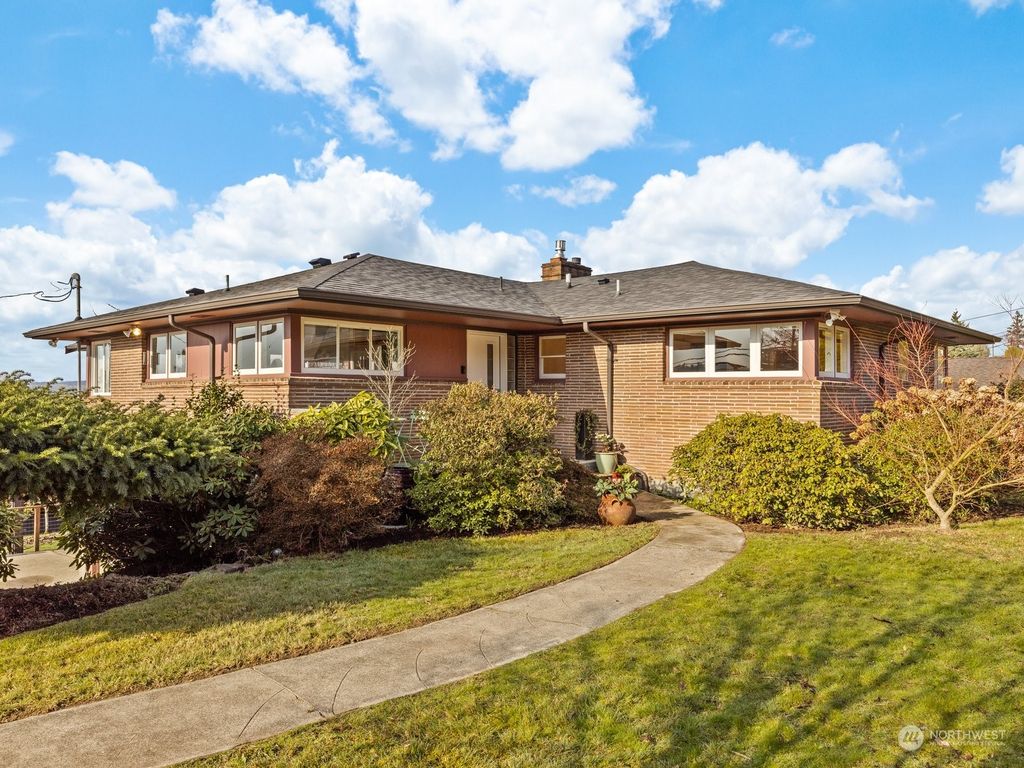 Photo of 12157 Marine View Drive SW, Burien, WA 98146 (MLS # 2204017)