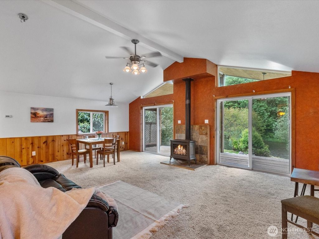 Photo of 9102 184th Avenue NE, Granite Falls, WA 98252 (MLS # 2375518)