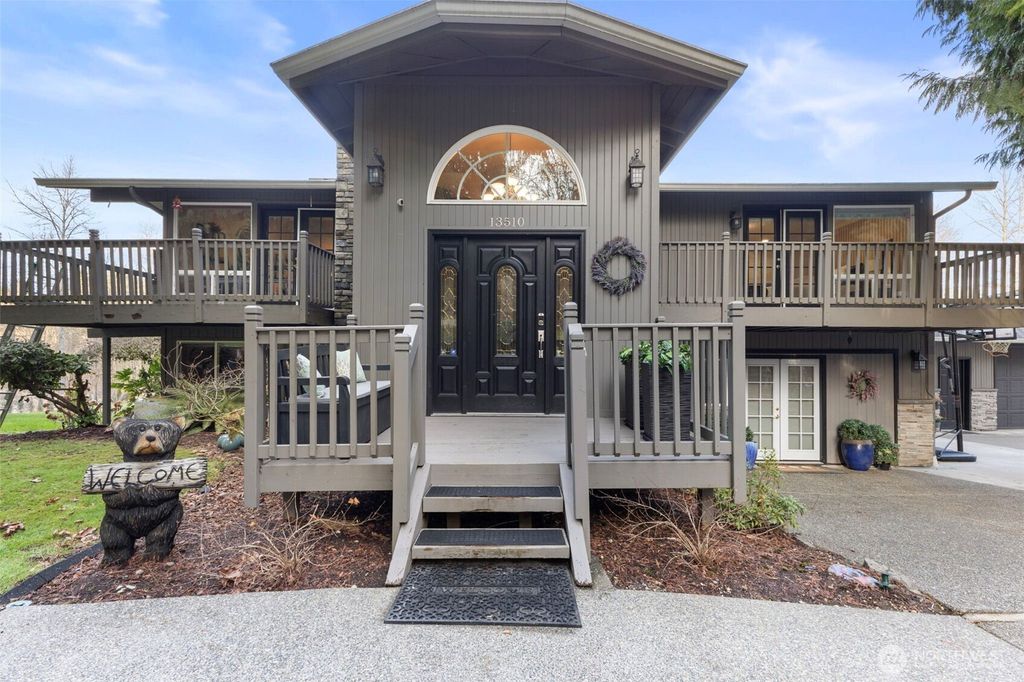 Photo of 13510 SE 301st Street, Auburn, WA 98092 (MLS # 2481362)