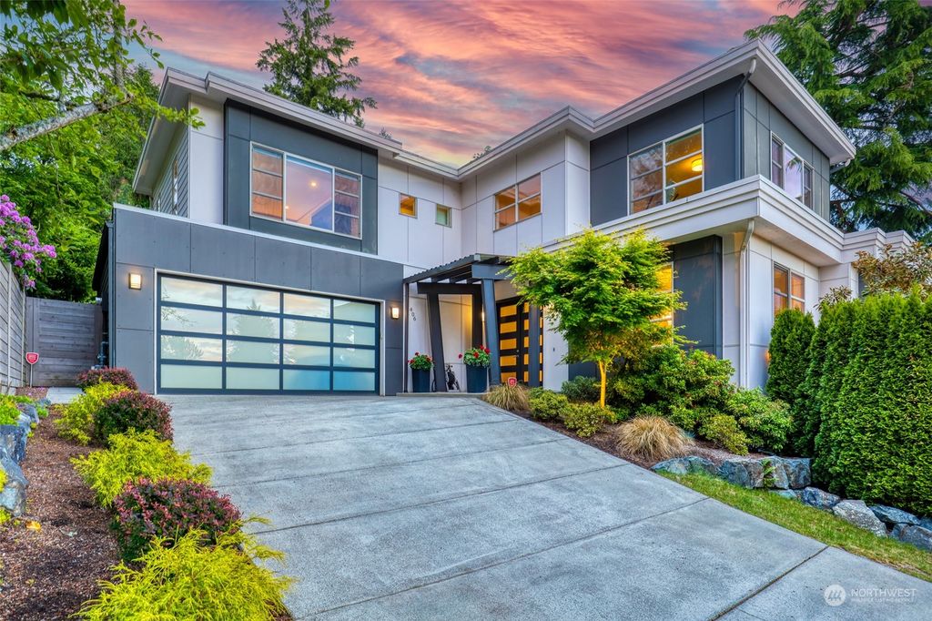 Photo of 406 15th Avenue, Kirkland, WA 98033 (MLS # 2252161)