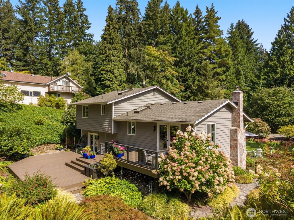 Photo of 18621 95th Avenue NE, Bothell, WA 98011 (MLS # 2574231)