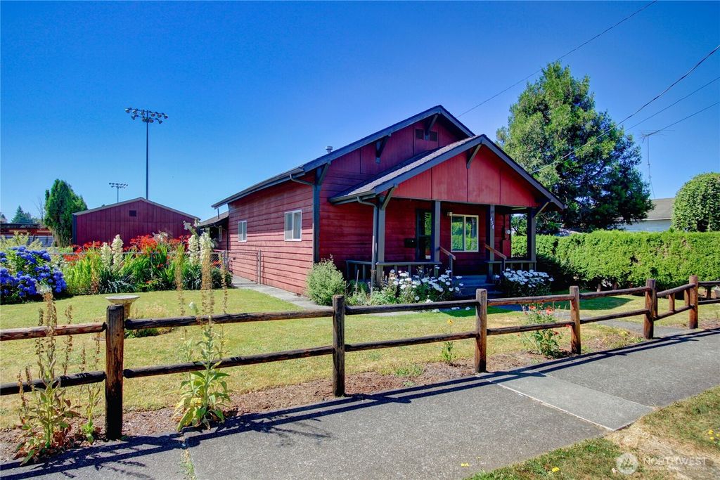 Photo of 450 Maple Street, Monroe, WA 98272 (MLS # 2403548)
