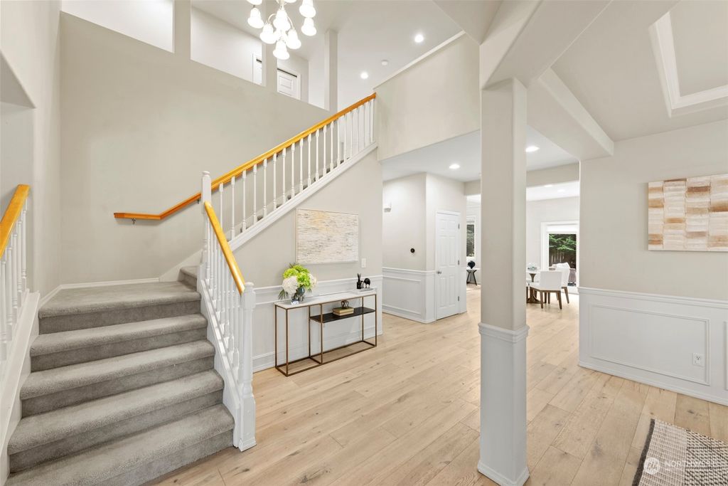 Photo of 6225 112th Ave Ave SE, Bellevue, WA 98006 (MLS # 2276580)