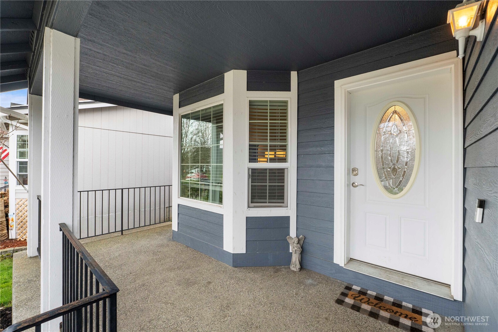 16541 Rainier View Drive SE