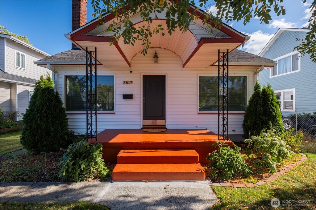Photo of 3817 Fawcett Avenue, Tacoma, WA 98418 (MLS # 2592650)
