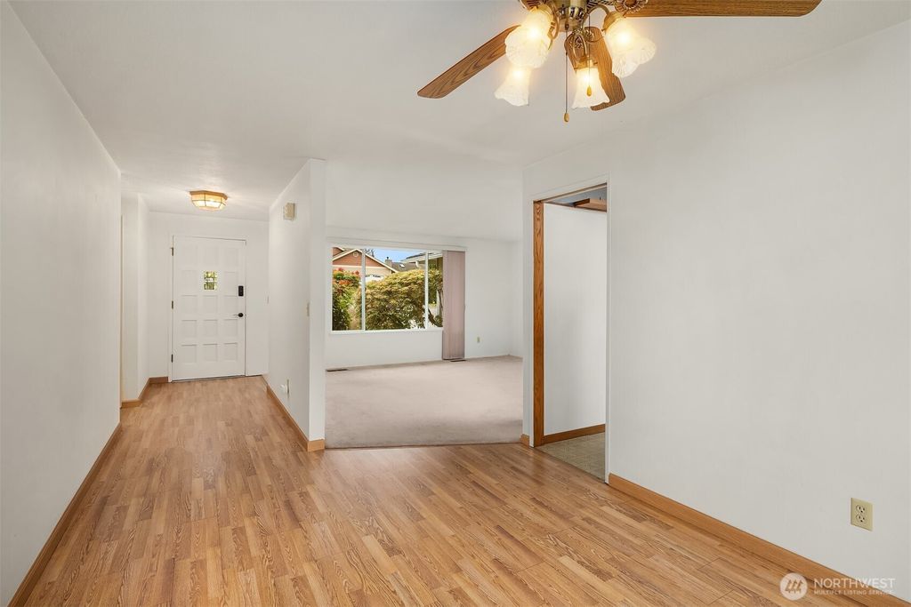 Photo of 4908 NE 24th Street, Renton, WA 98059 (MLS # 2484470)