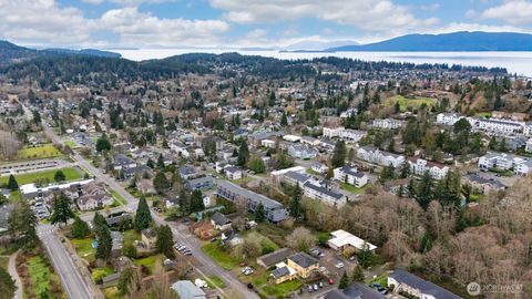 Photo of 926 24th Street, Bellingham, WA 98225 (MLS # 2440509)