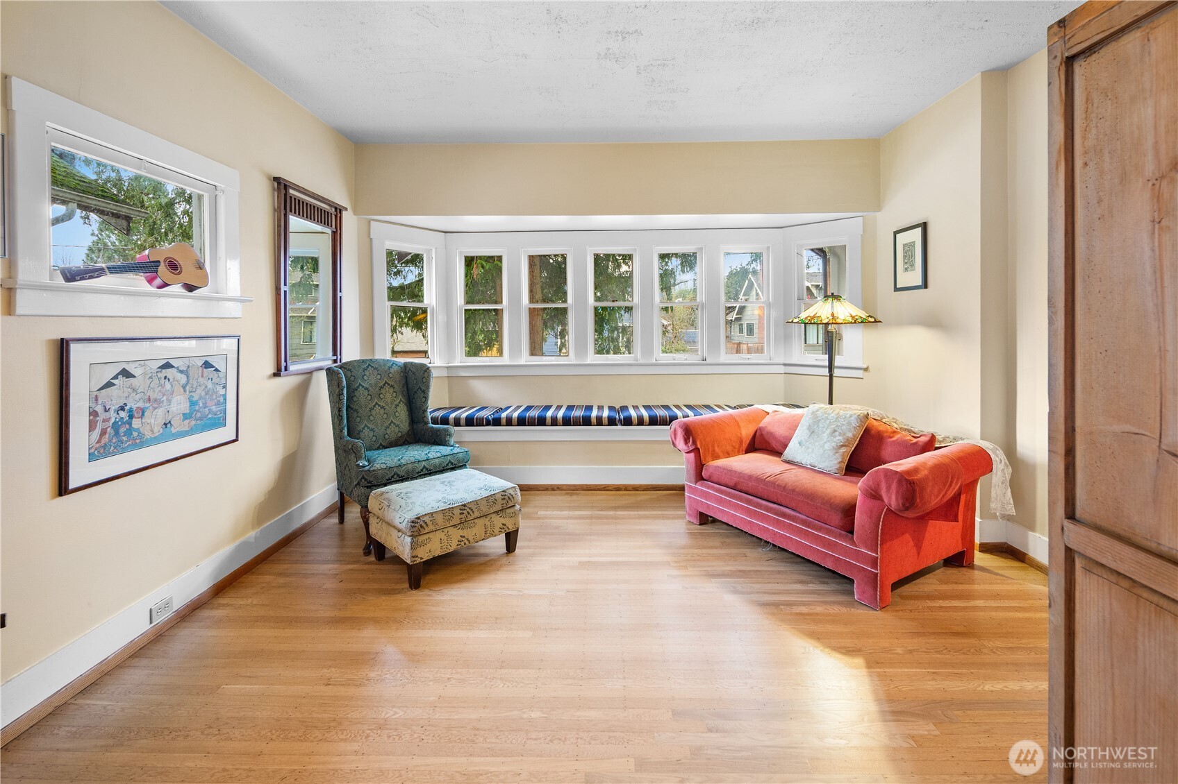 4616 Meridian Avenue N