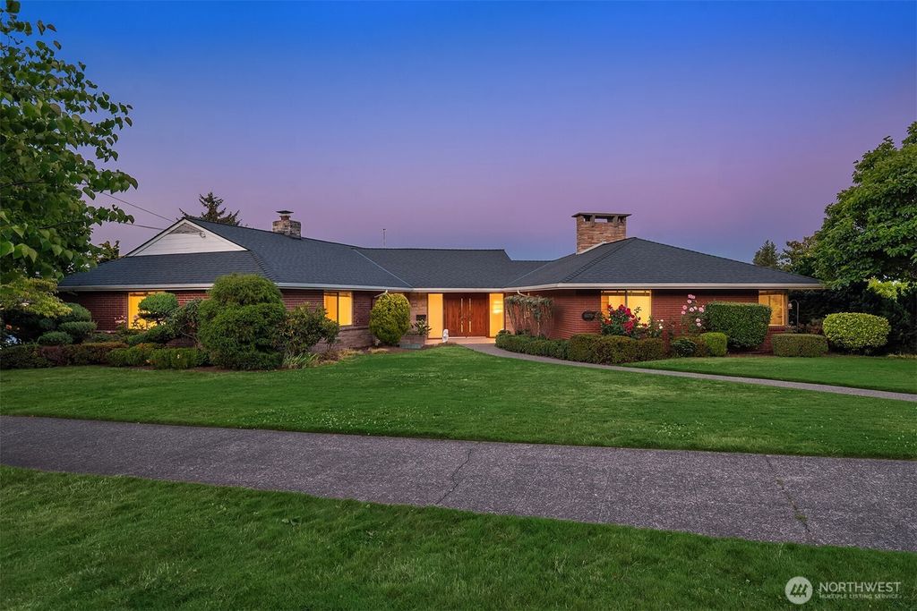 Photo of 6070 Seward Park Avenue S, Seattle, WA 98118 (MLS # 2470810)