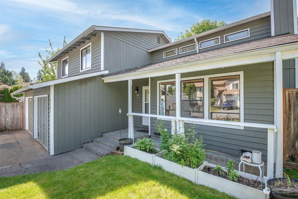 Photo of 21821 SE 271st Street, Maple Valley, WA 98038 (MLS # 2239873)