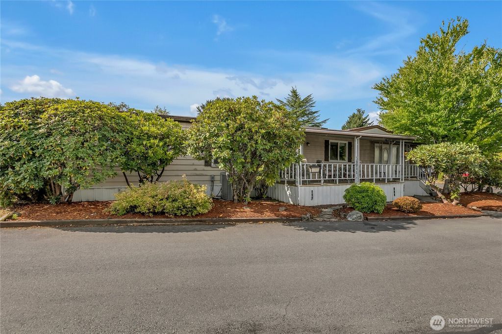 Photo of 3205 S 183rd Place, SeaTac, WA 98188 (MLS # 2422922)
