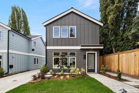 Photo of 535 N 70th Street, Seattle, WA 98103 (MLS # 2520919)