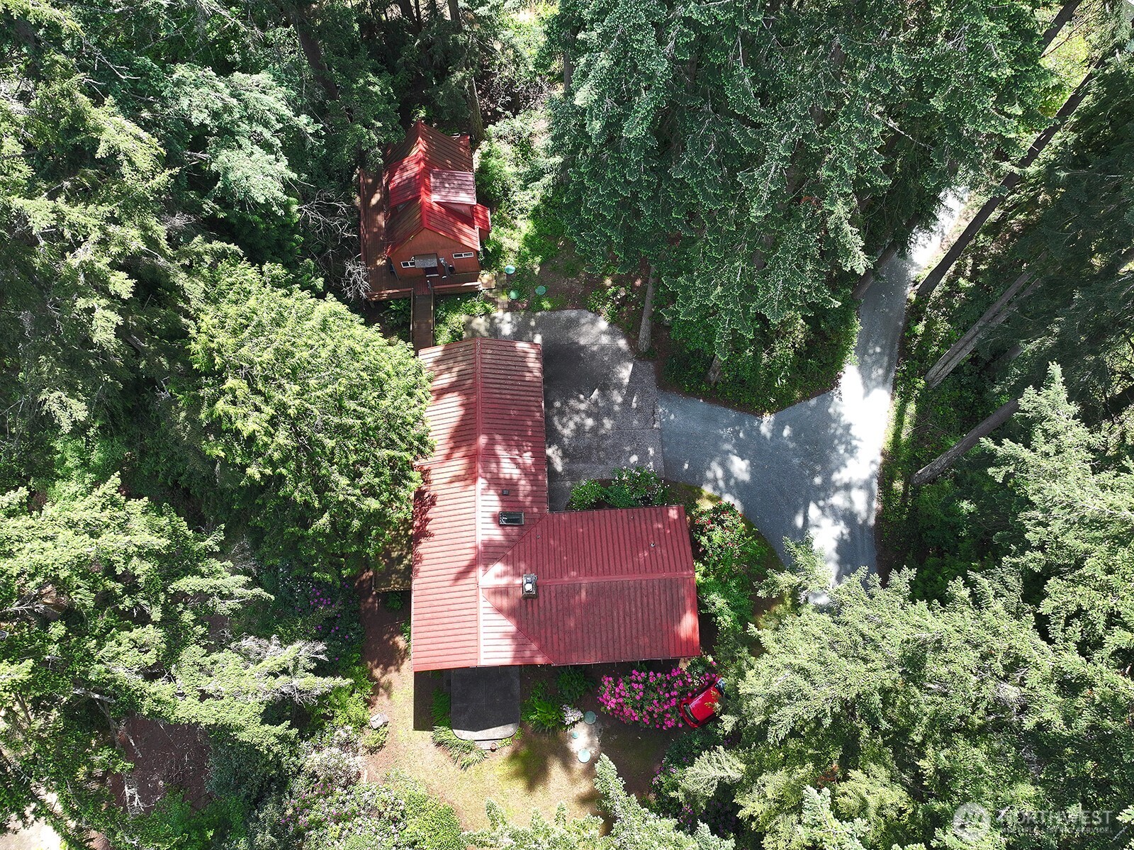 808 Woodsong Lane
