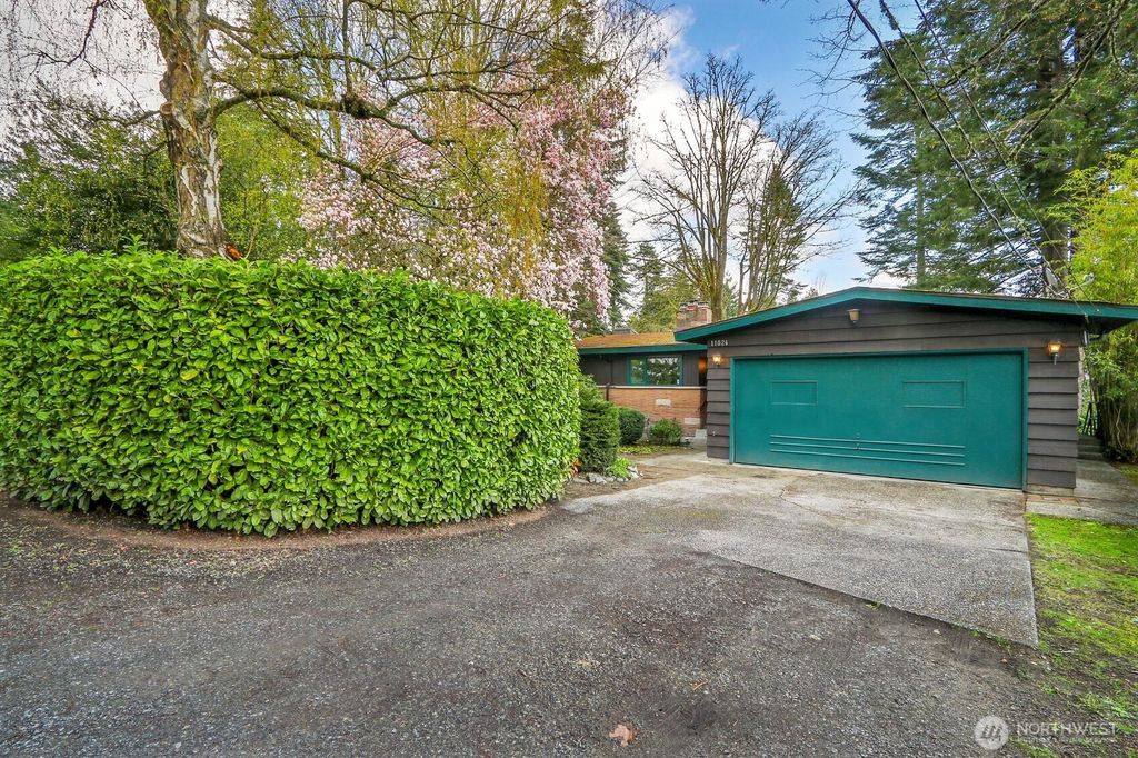 Photo of 11024 27th Avenue NE, Seattle, WA 98125 (MLS # 2353600)