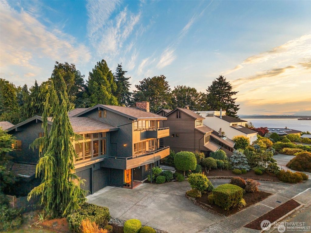 Photo of 1231 NW 126th Street, Seattle, WA 98177 (MLS # 2438861)
