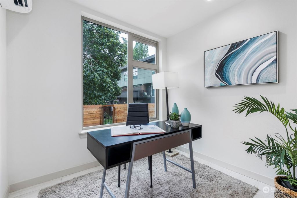 Photo of 213 22nd Avenue #B, Seattle, WA 98122 (MLS # 2239730)