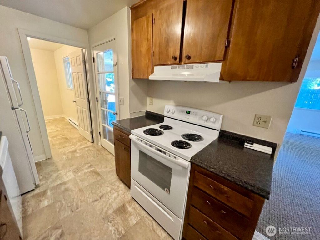 Photo of 11041106 E 14th Avenue, Ellensburg, WA 98926 (MLS # 2511292)