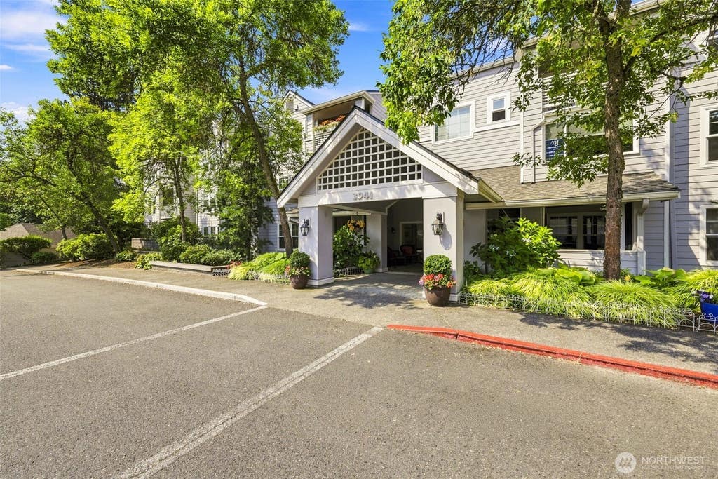 Photo of 3941 226th Place SE #310, Issaquah, WA 98029 (MLS # 2567925)
