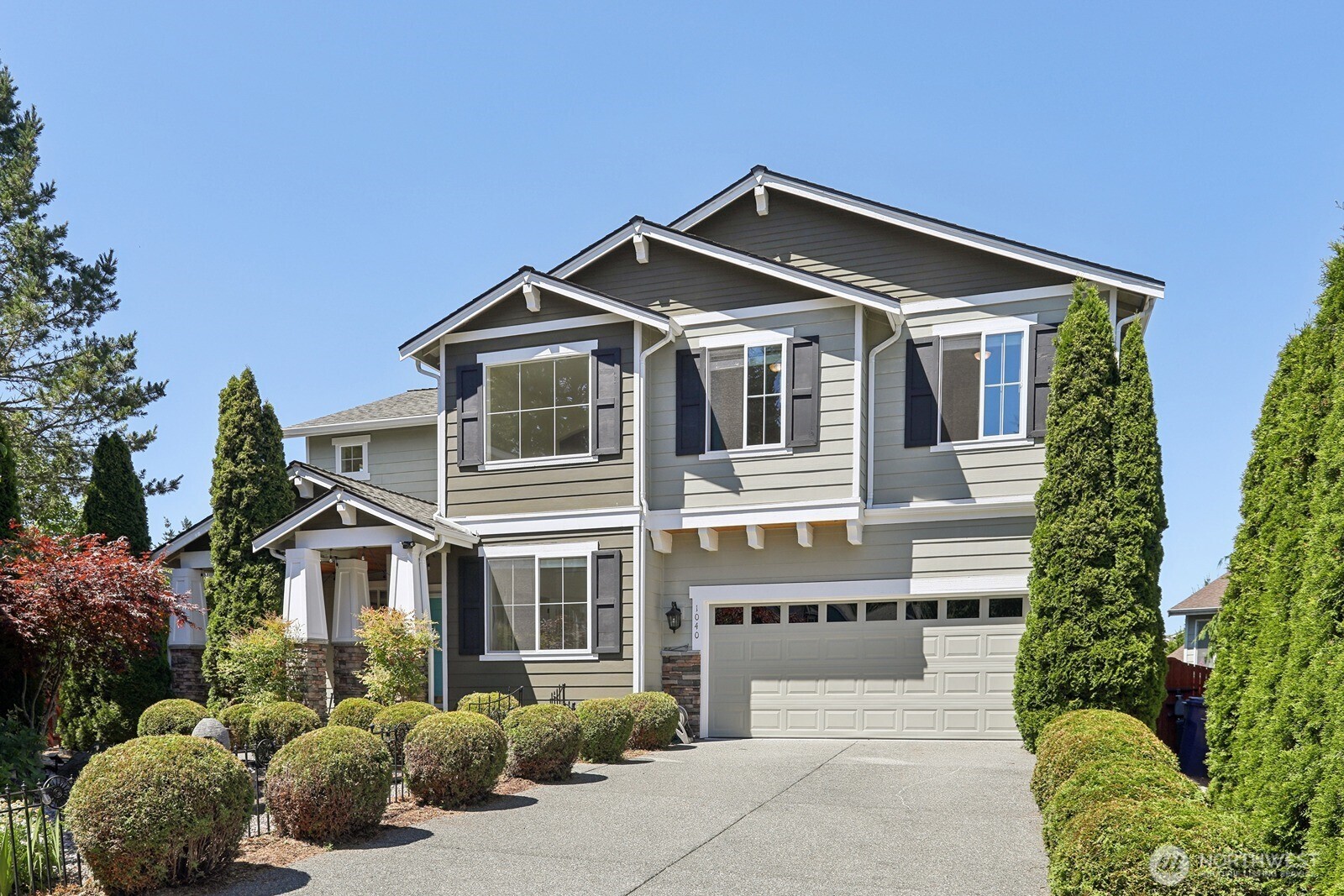 1040 Cove Court