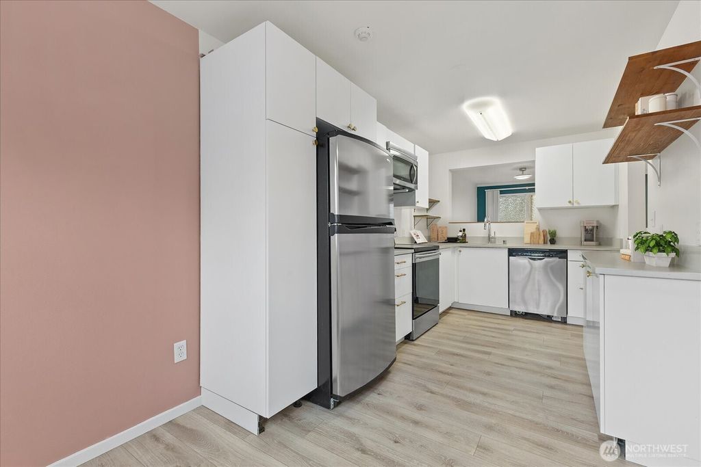 Photo of 21904 56th Avenue W #B2, Mountlake Terrace, WA 98043 (MLS # 2525045)