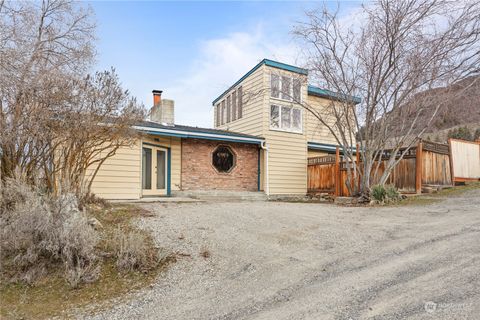 A home in Grand Coulee